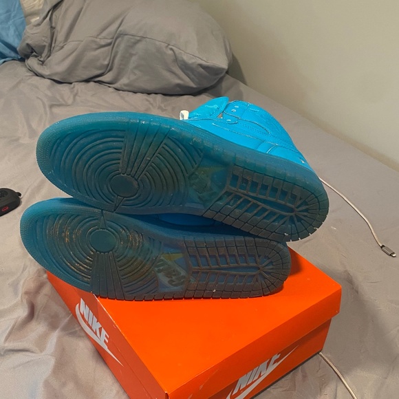 Nike - Picture 3 of 5